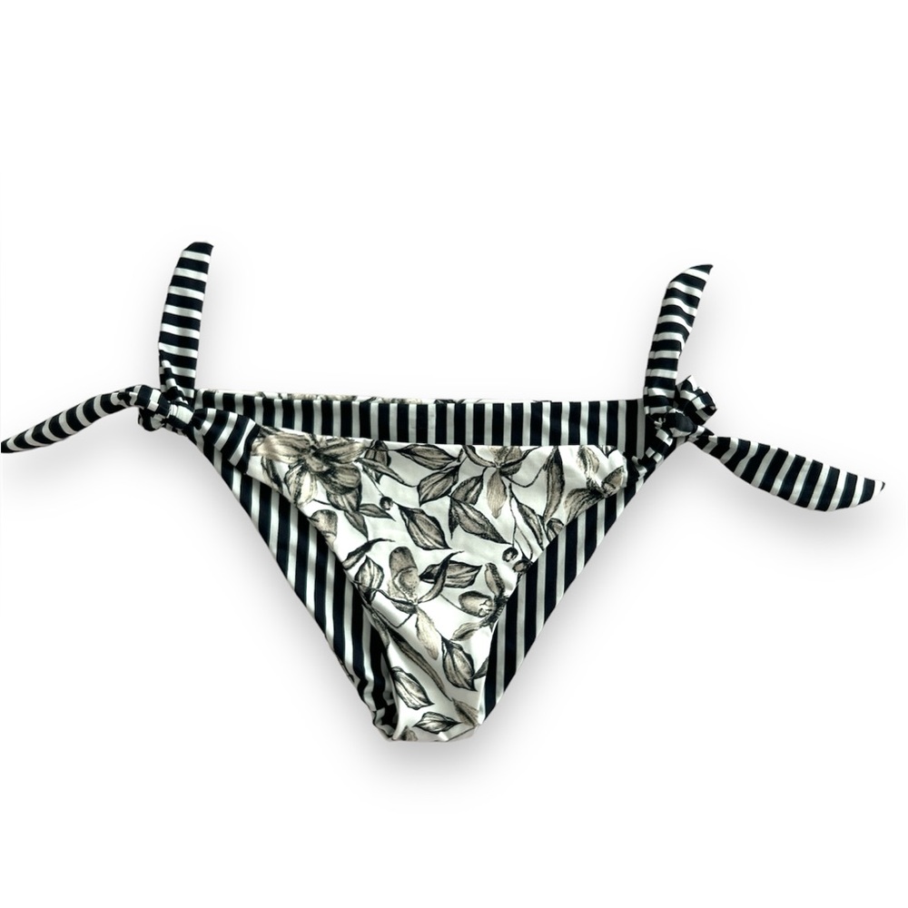 NWOT Reversible bikini bottoms